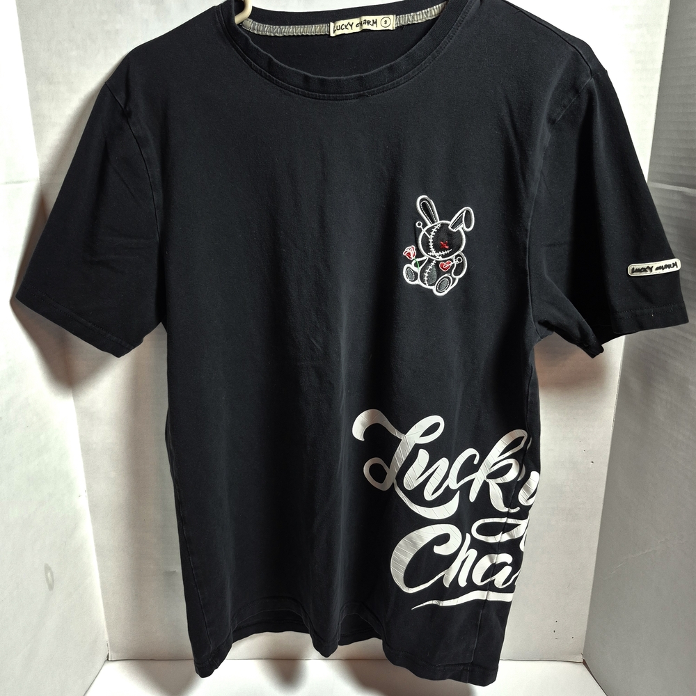 Black T-Shirt‎